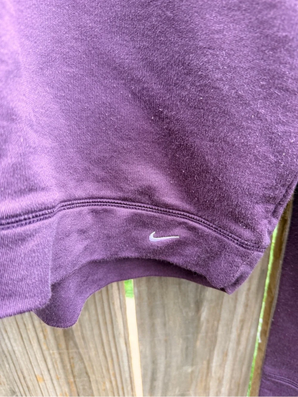 Y2K Nike crop top Women's Plum Cropped Crewneck Sweatshirt Size Medium